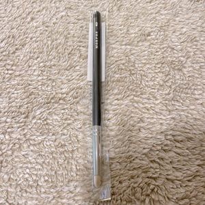 M431 - PRECISION PENCIL CREASE EYESHADOW BRUSH